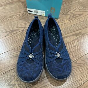 Bzees Navy Blue Slip-On Flats
